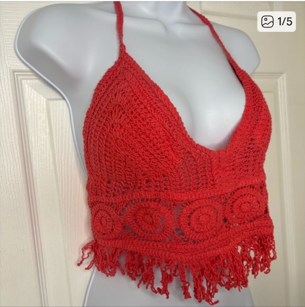 Sans Souci Red Crochet Halter Crop Top - Picture 1 of 4